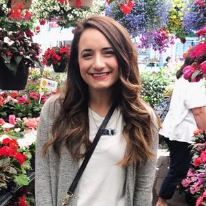 Meet your Posher, Alexandra